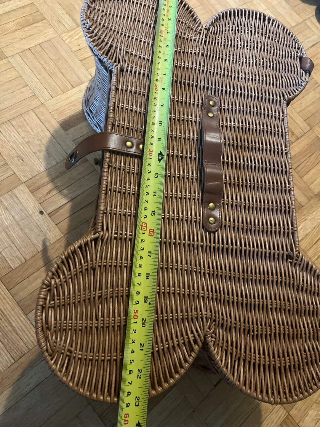 Wicker Bone-Shaped Basket - photo 3
