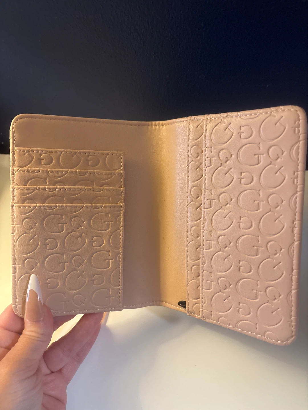 Guess Pink Embossed Logo Wallet - photo 3
