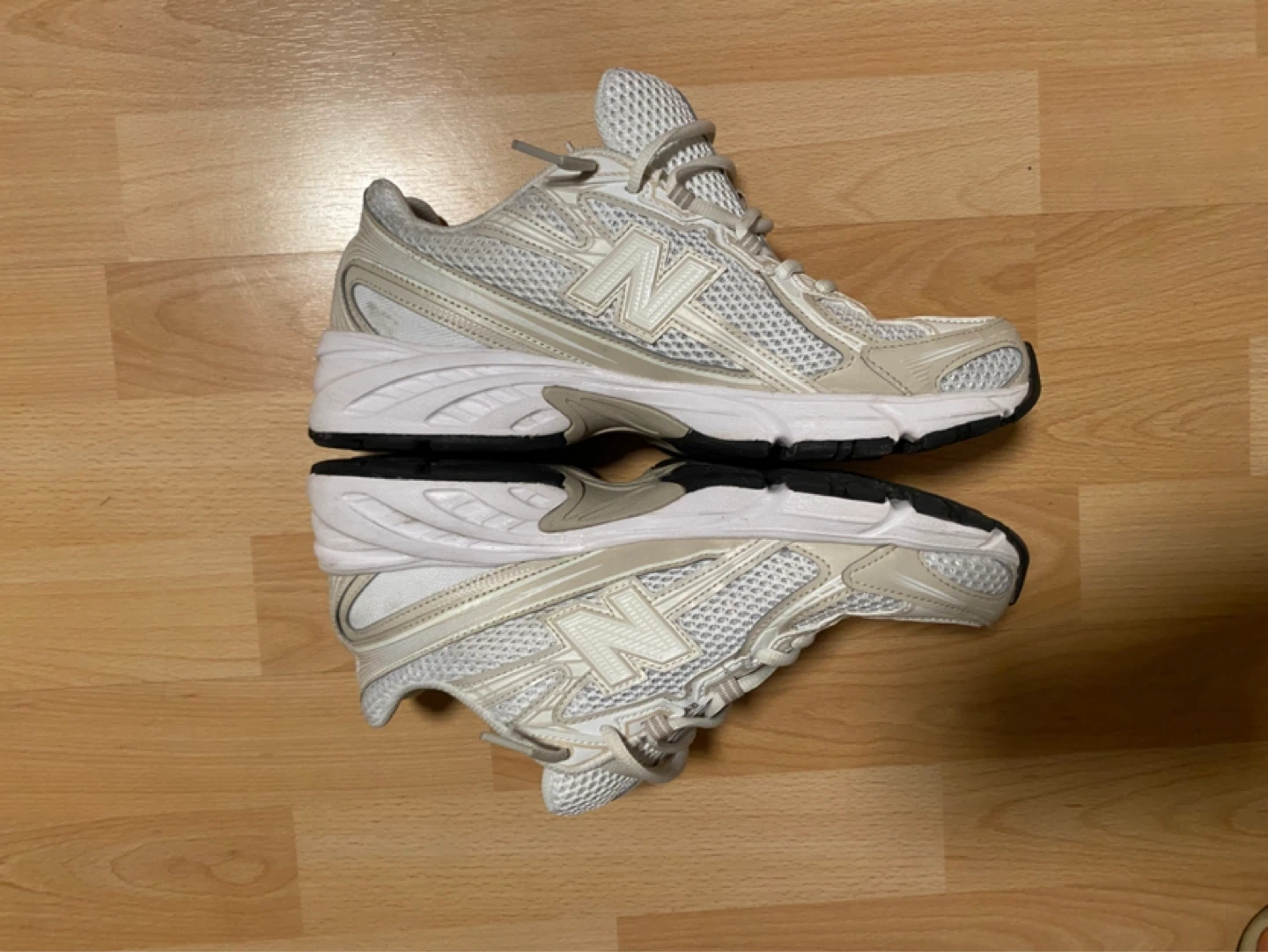 New Balance Sneakers 740 - photo 2