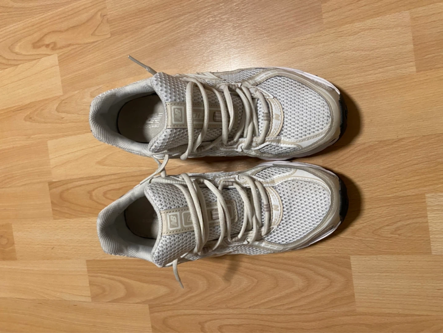 New Balance Sneakers 740 - photo 3