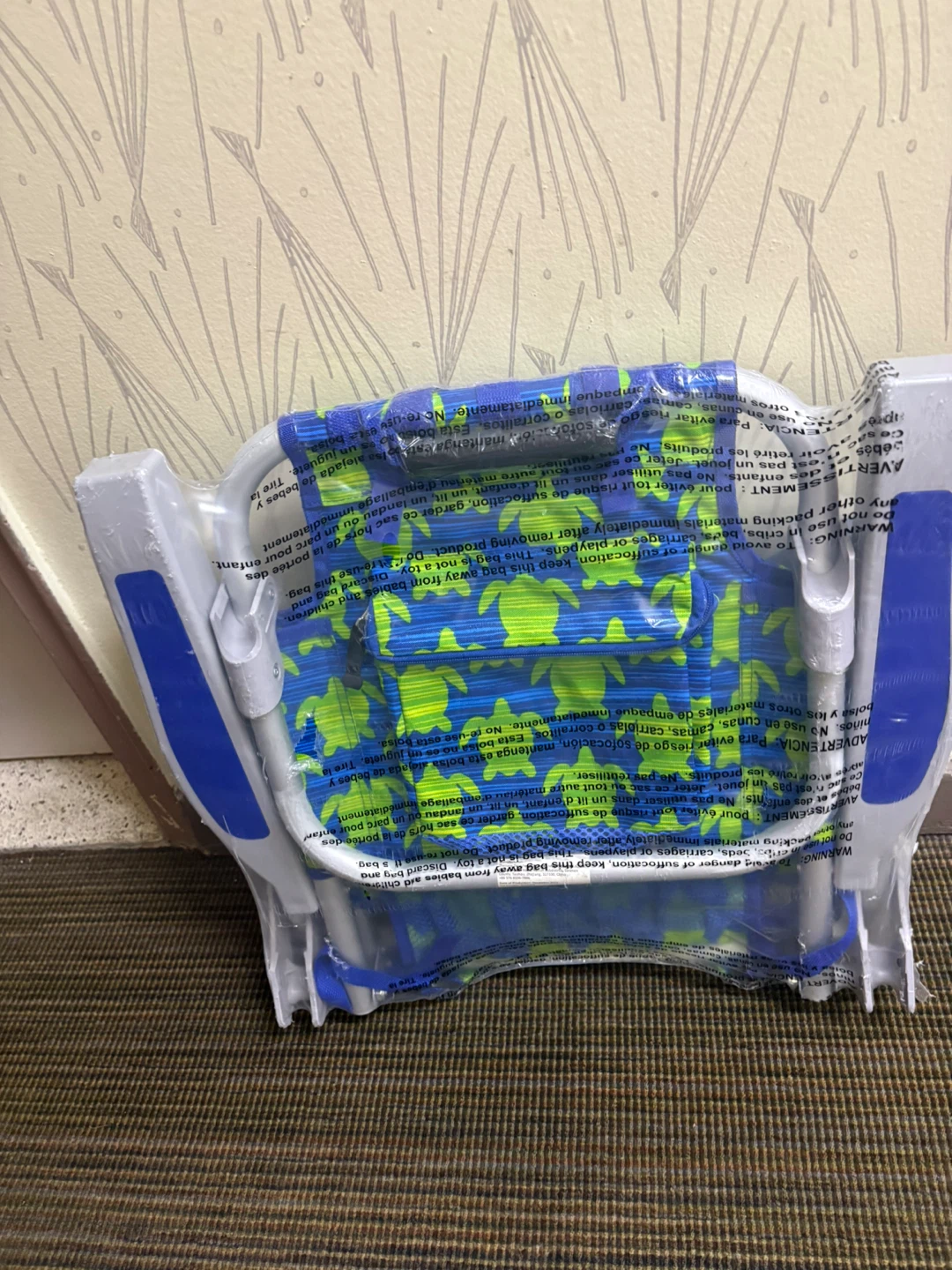 Tommy Bahama Backpack Beach Chair - Turtle Print - photo 2