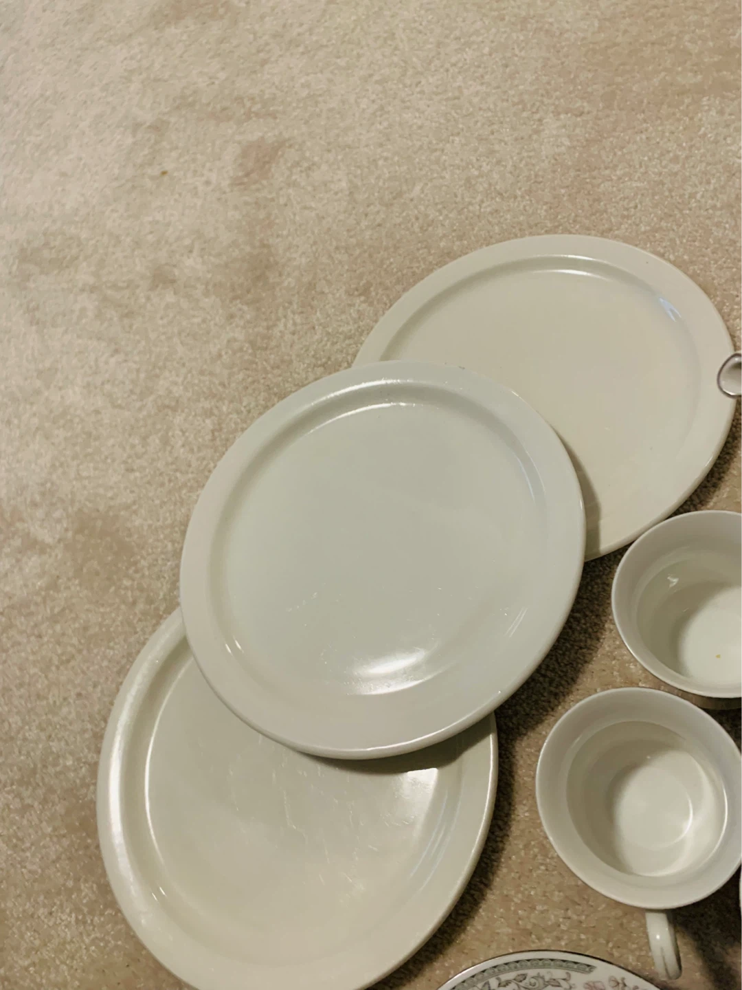 White Ceramic Tea Set with Floral Design - photo 4