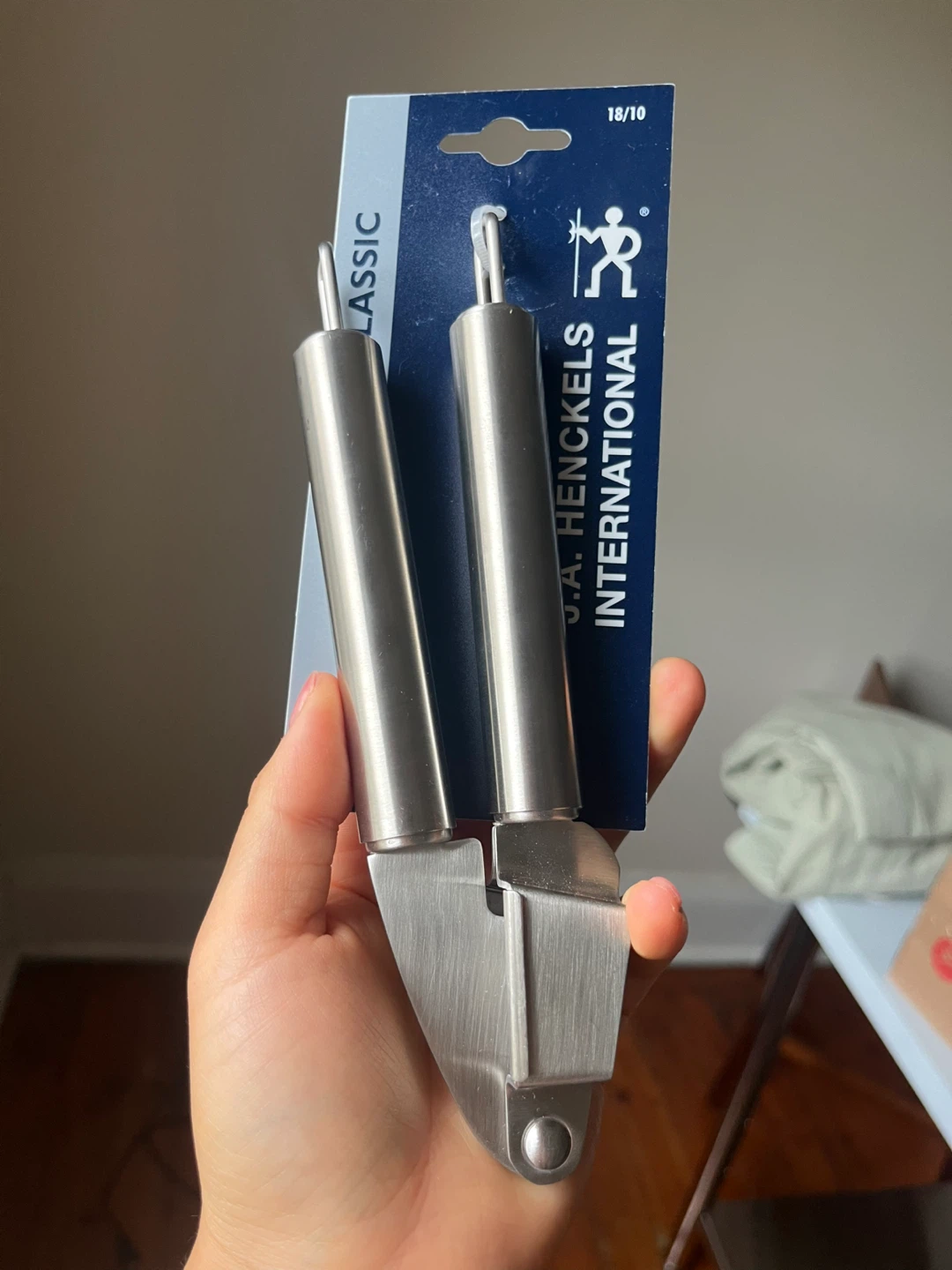 Brand new Henckels garlic press