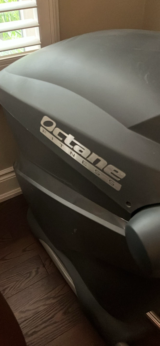 Octane Fitness Elliptical Machine - photo 3