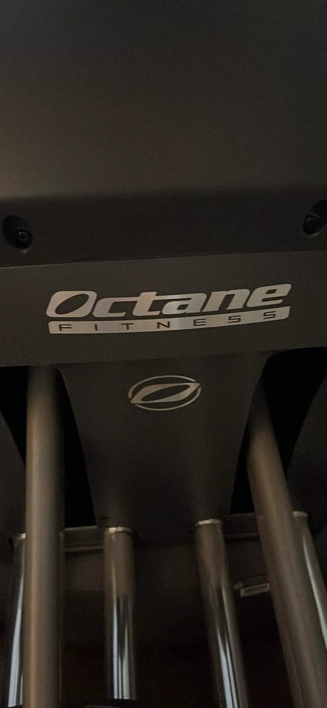 Octane Fitness Elliptical Machine - photo 5
