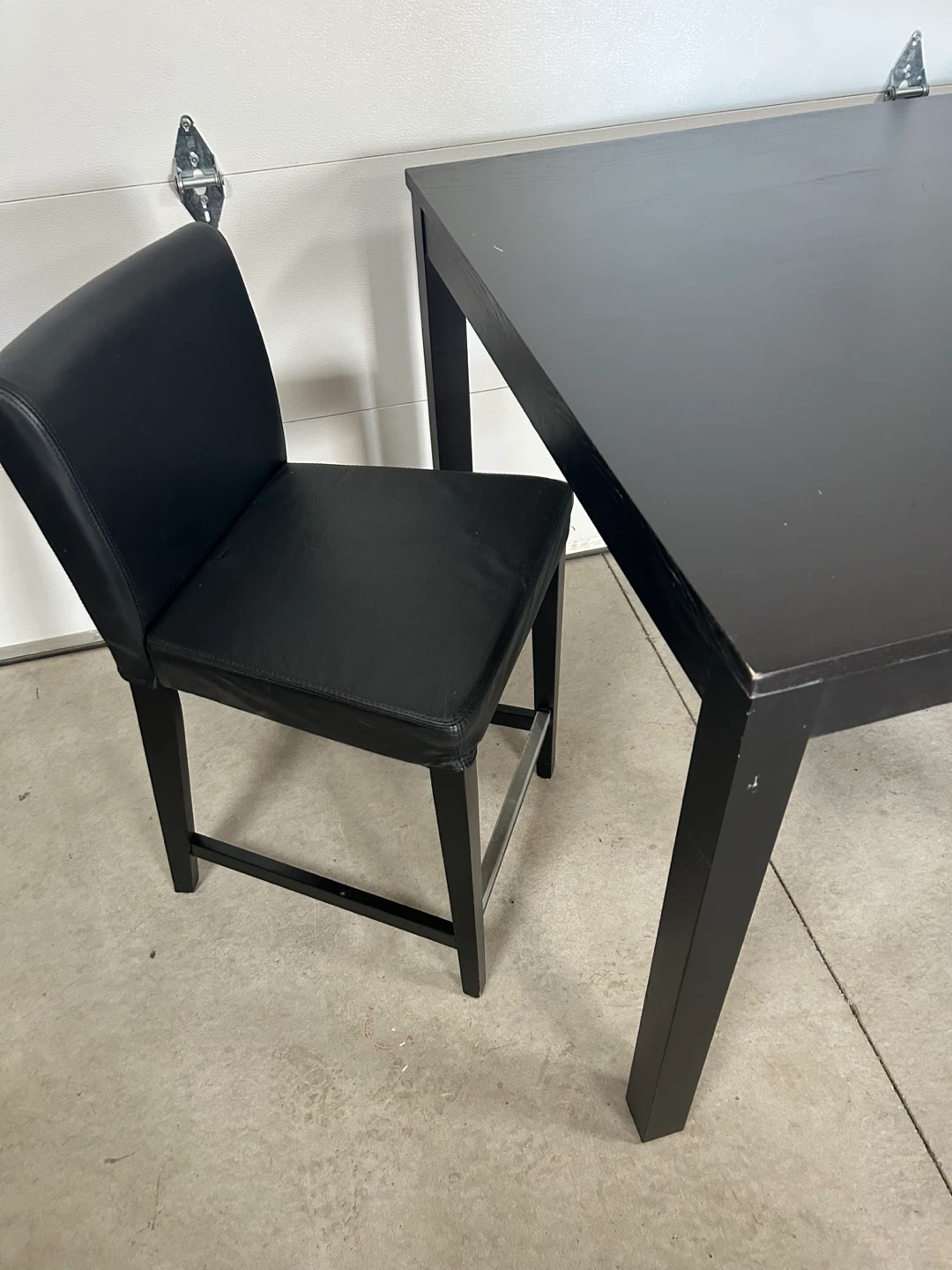 Black Bar Height Table with 2 Stools - photo 2