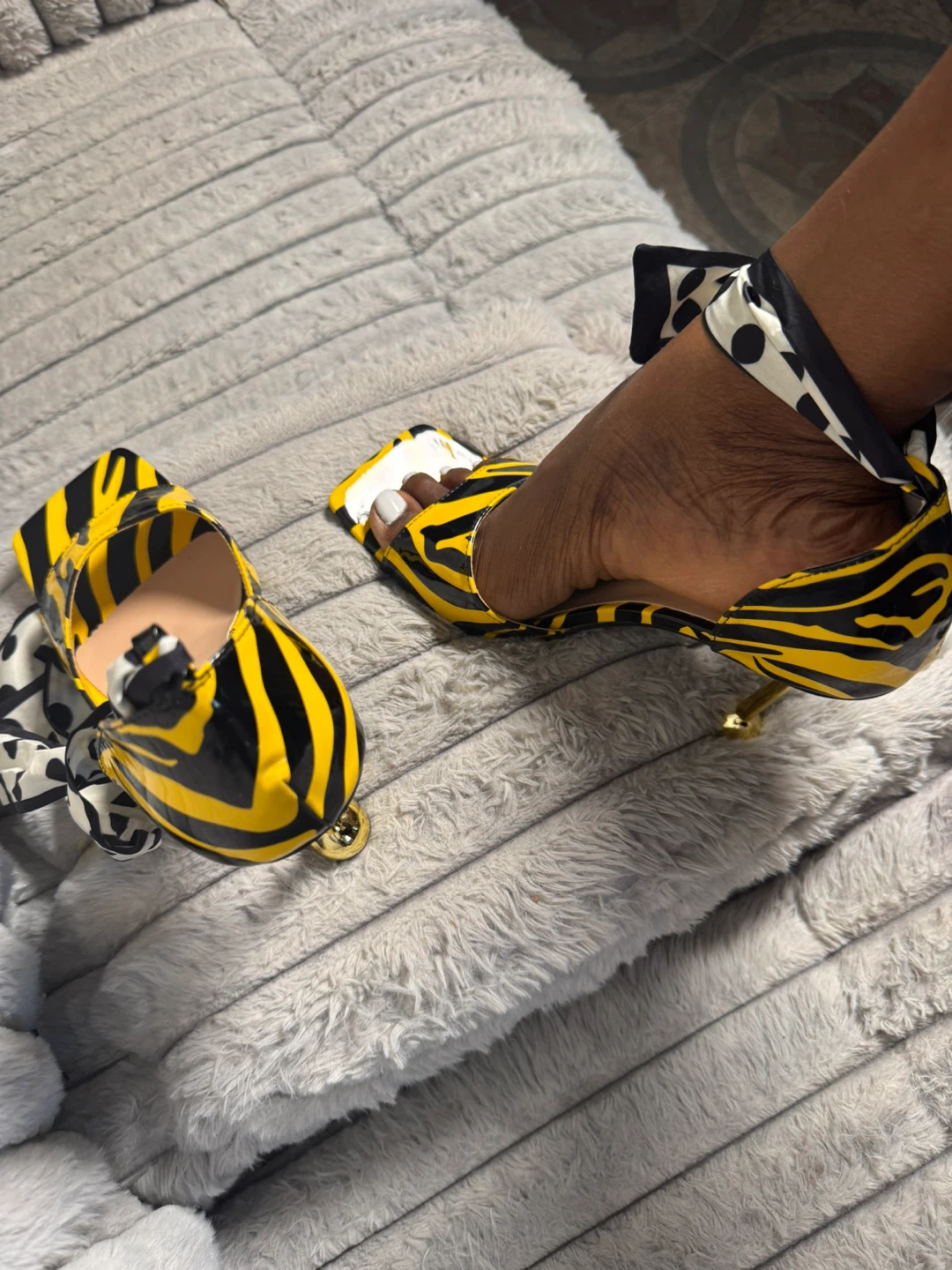 Women's Yellow Black Zebra Print Heels with Polka Dot Bow - photo 4