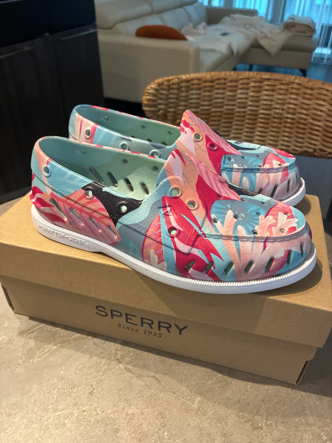 Sperry A/O Float Boat Shoes - size 6