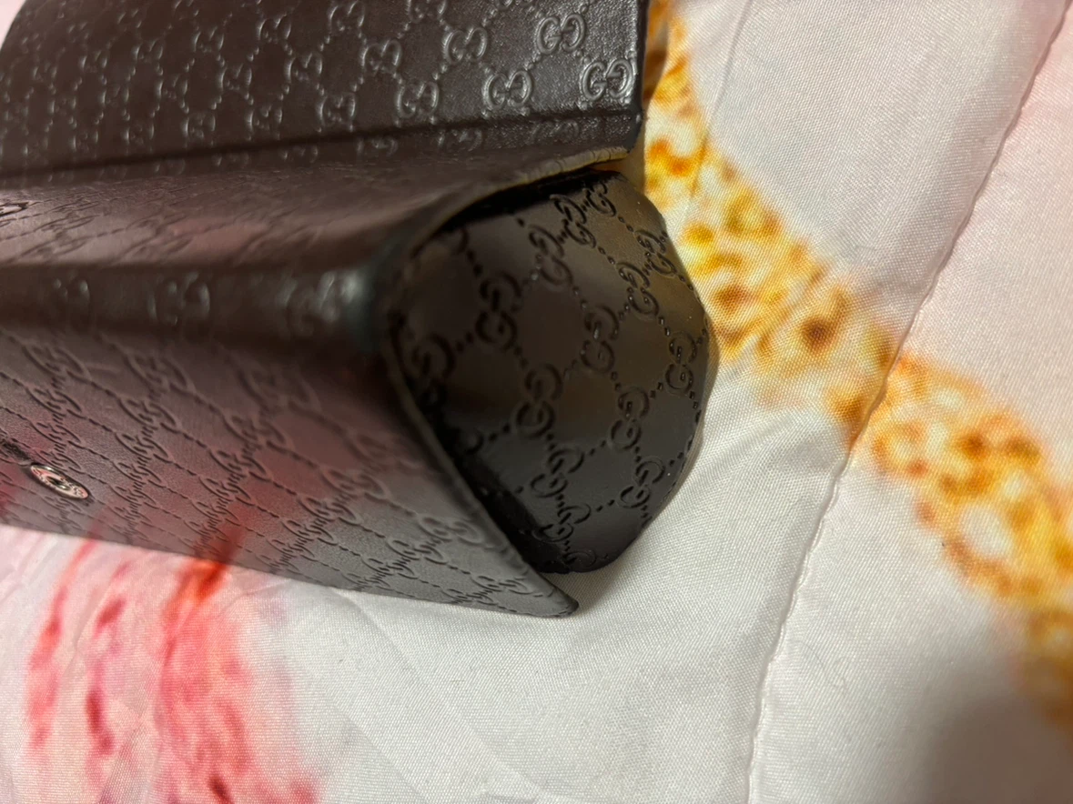 Gucci Brown Monogram Hard Case - photo 2