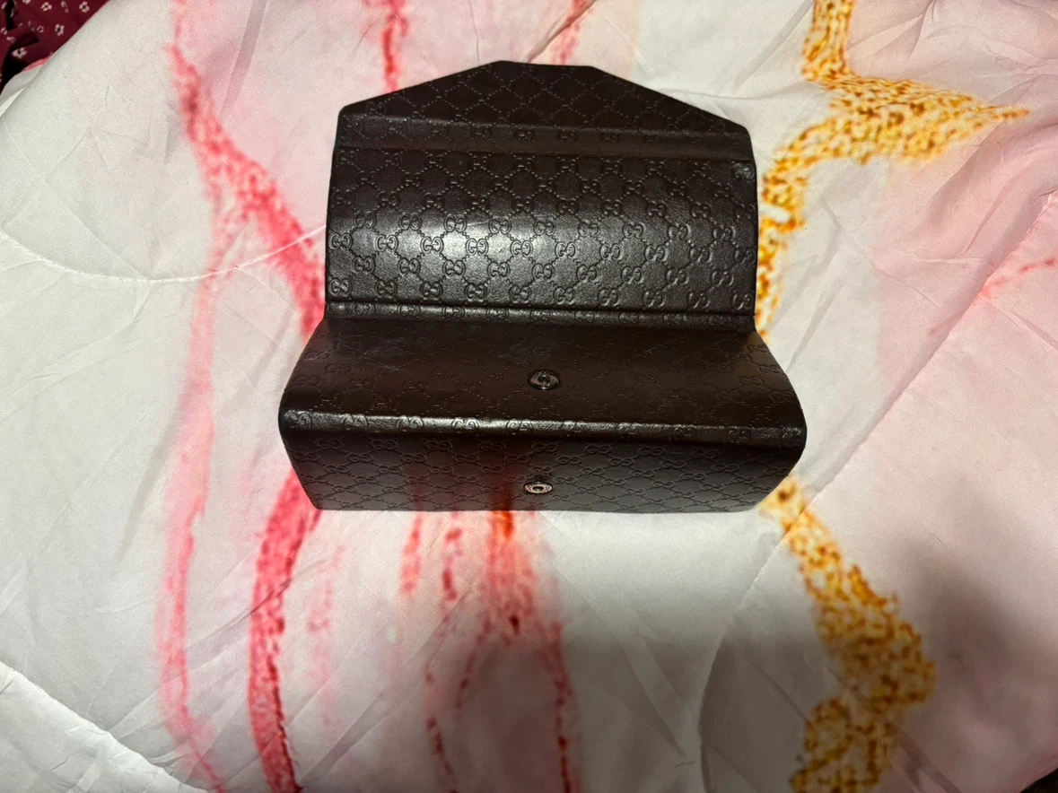 Gucci Brown Monogram Hard Case - photo 3