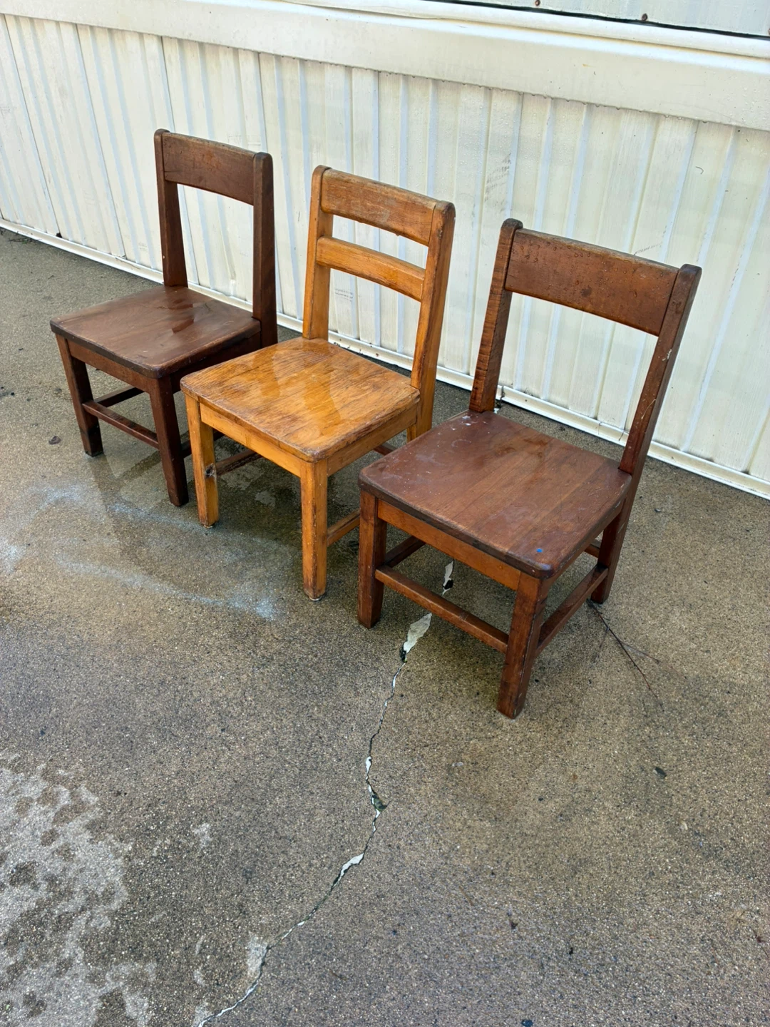 Set of 3 Wooden Chairs - photo 2