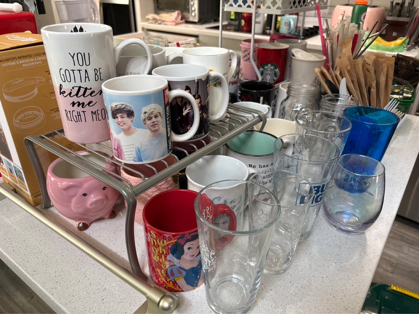 EVICTION SALE-EVERYTHING MUST GO-Kitchen Utensils, Mugs, Etc! - photo 3