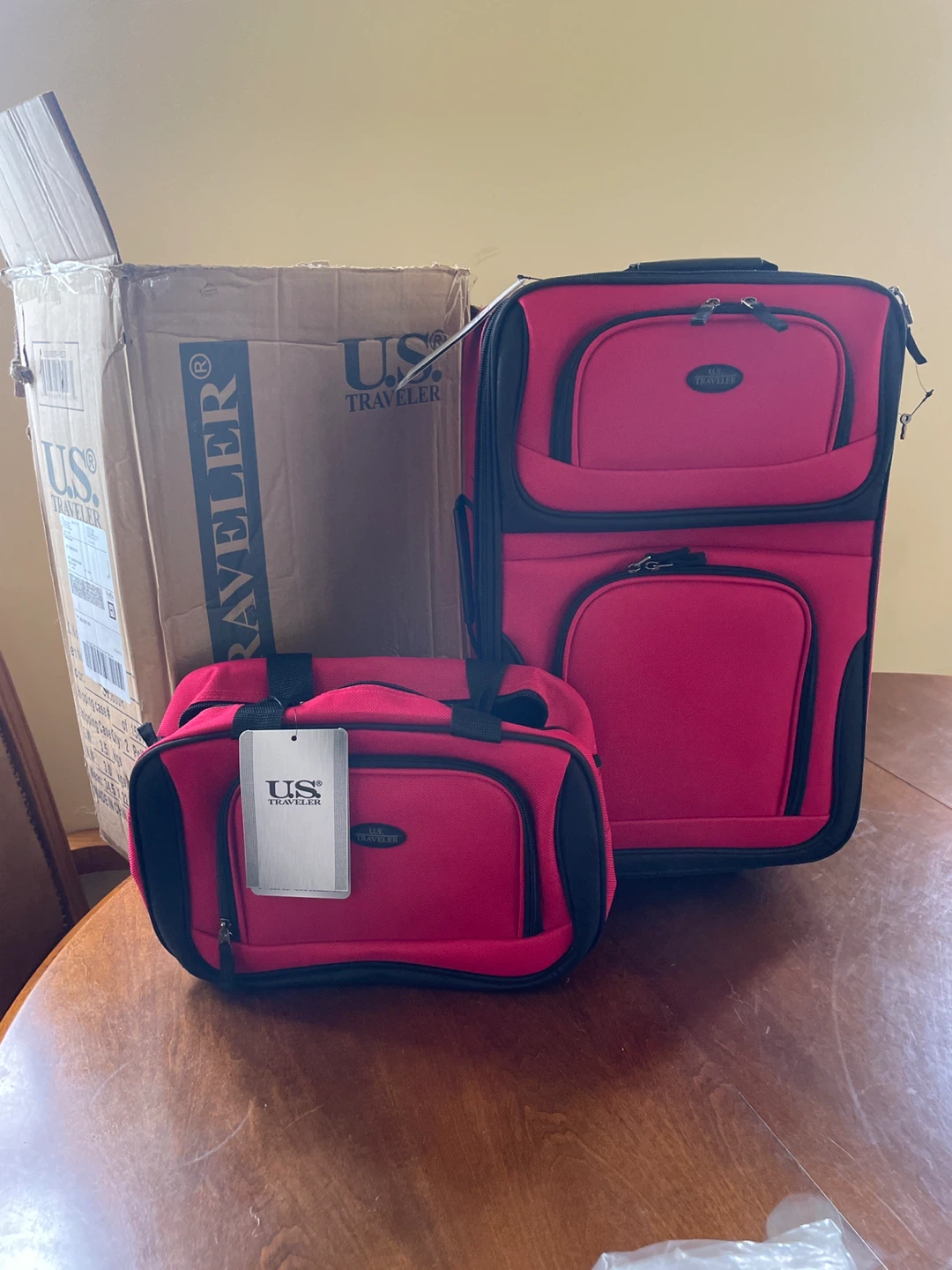 US Traveler 2-Piece Softside Luggage Set - Red - photo 2