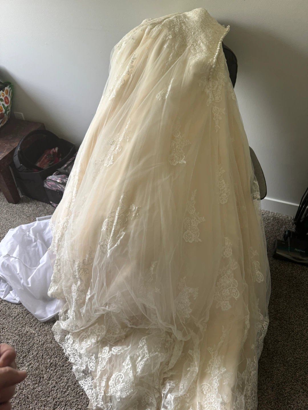 Wedding Dress with Lace Detail - photo 4