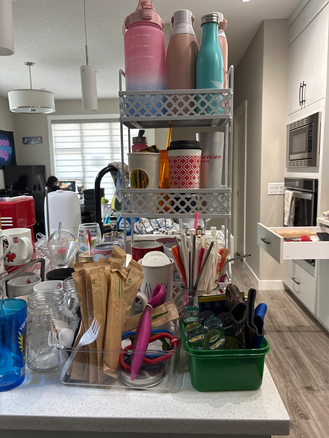 EVICTION SALE-EVERYTHING MUST GO-Kitchen Utensils, Mugs, Etc! - photo 5