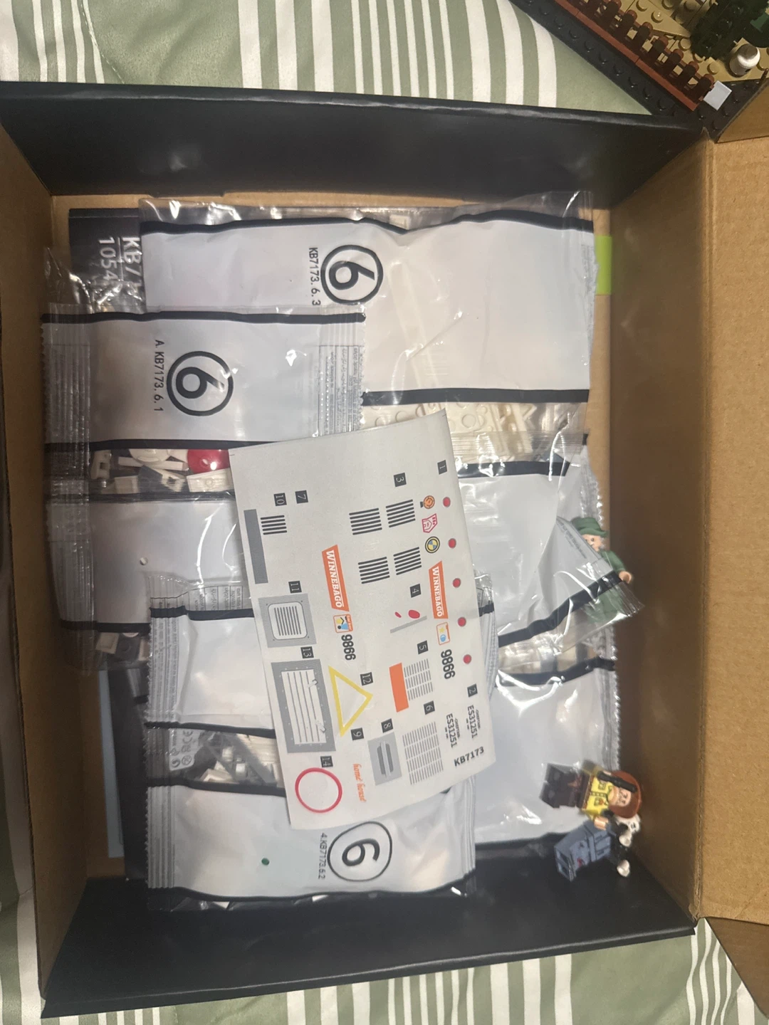 The Walking Dead RV Lego Set - photo 4
