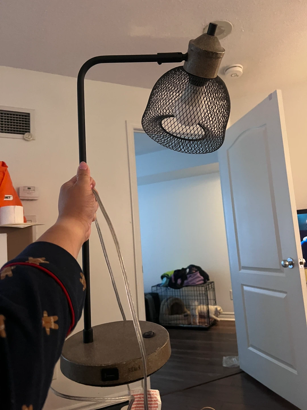 Lamp with Black Metal Mesh Shade