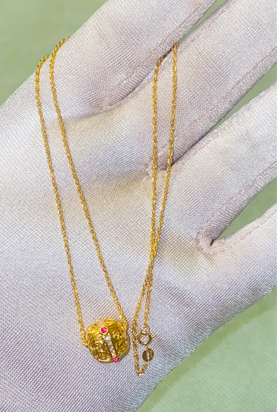 18 K Gold Chain Necklace Pendant