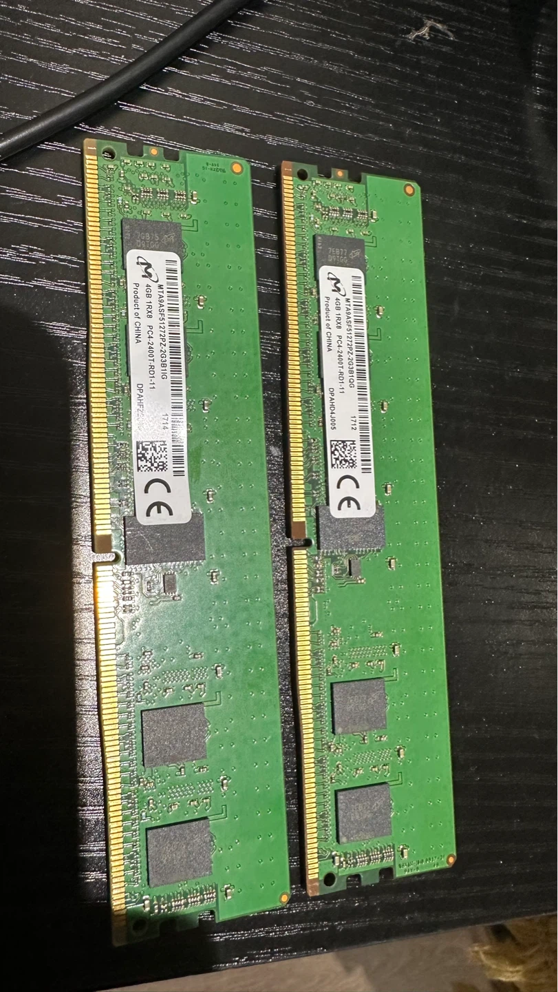 2x 16GB DDR4 RAM Sticks