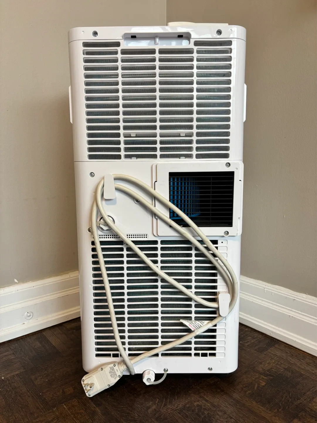 Insignia Portable Air Conditioner 12,000 BTU - photo 2