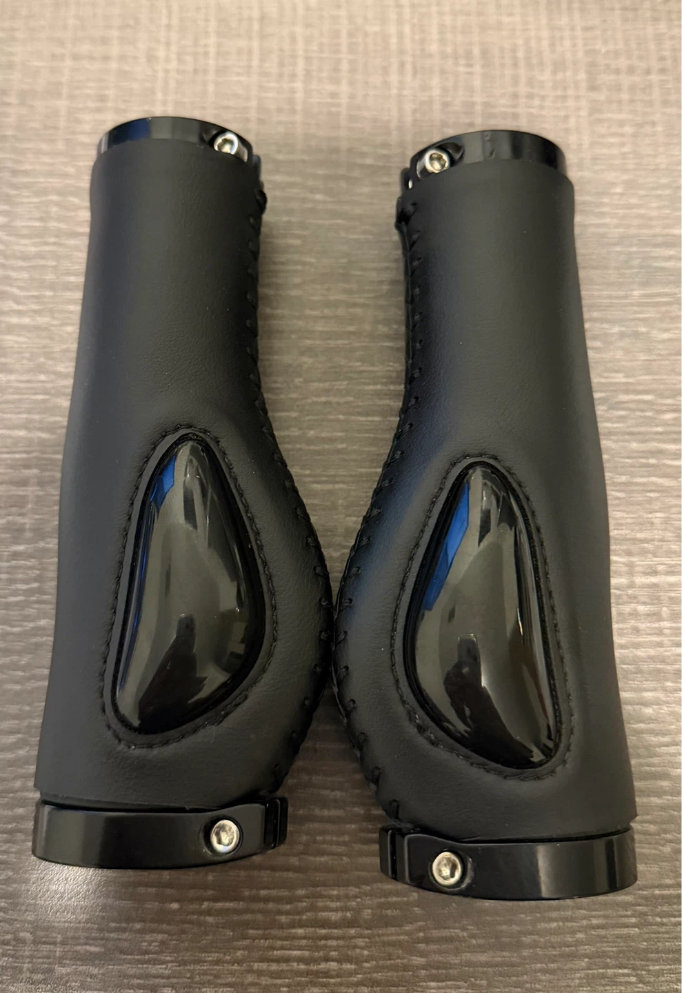 Black Bike Handlebar Grips