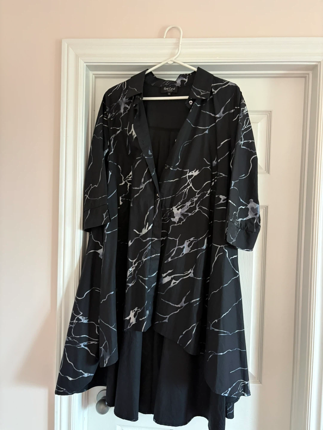 Red Coral Black Marble Print Button-Up Shirt XL