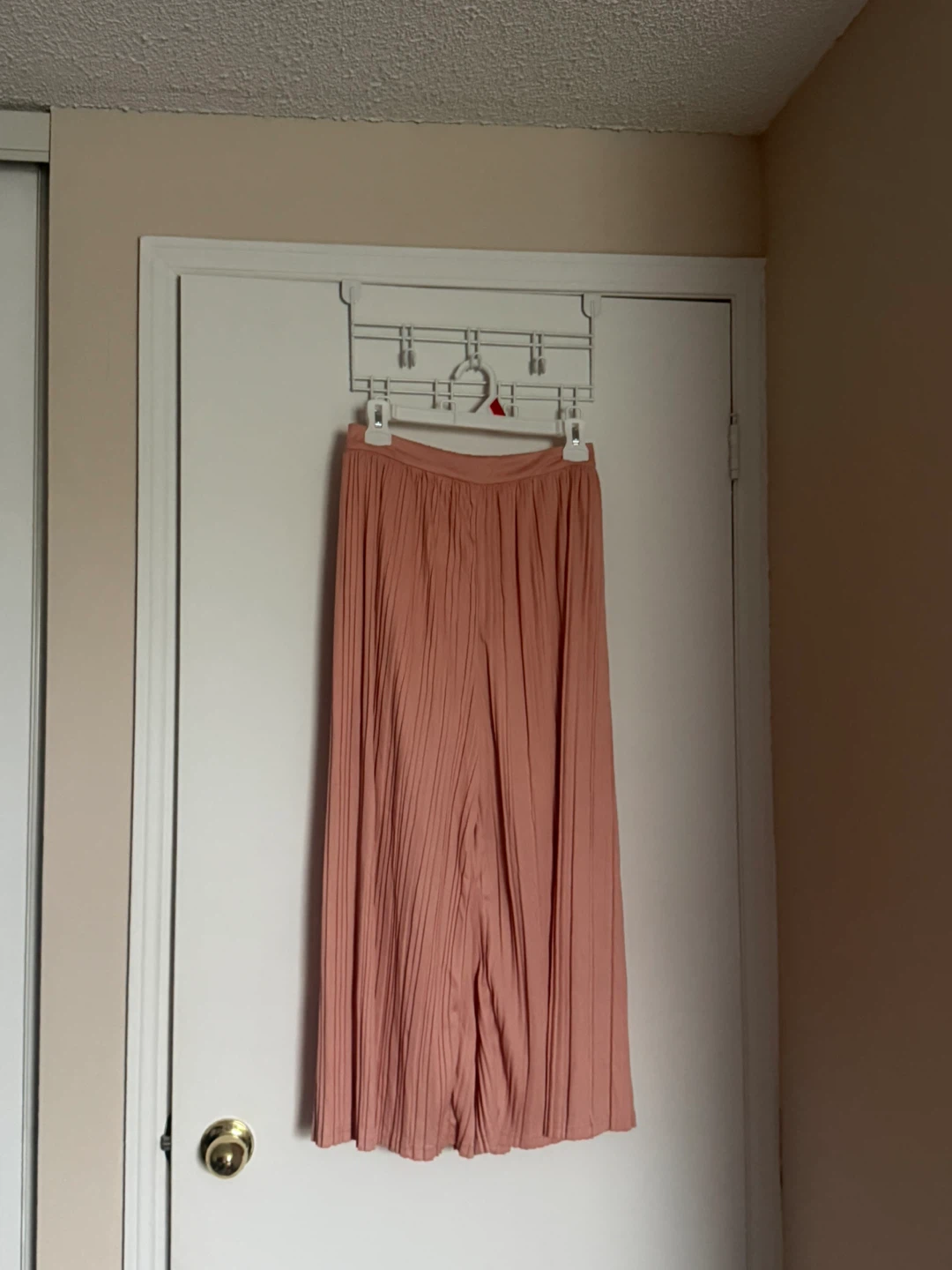 Women's Pleated Wide-Leg Pants
