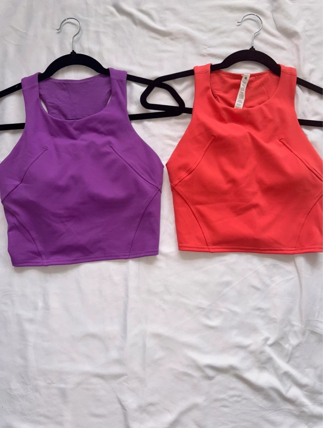 Lululemon Tank Top with padded Bra