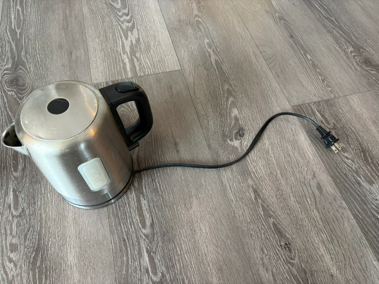 Electric kettle, Amazon basic - photo 2