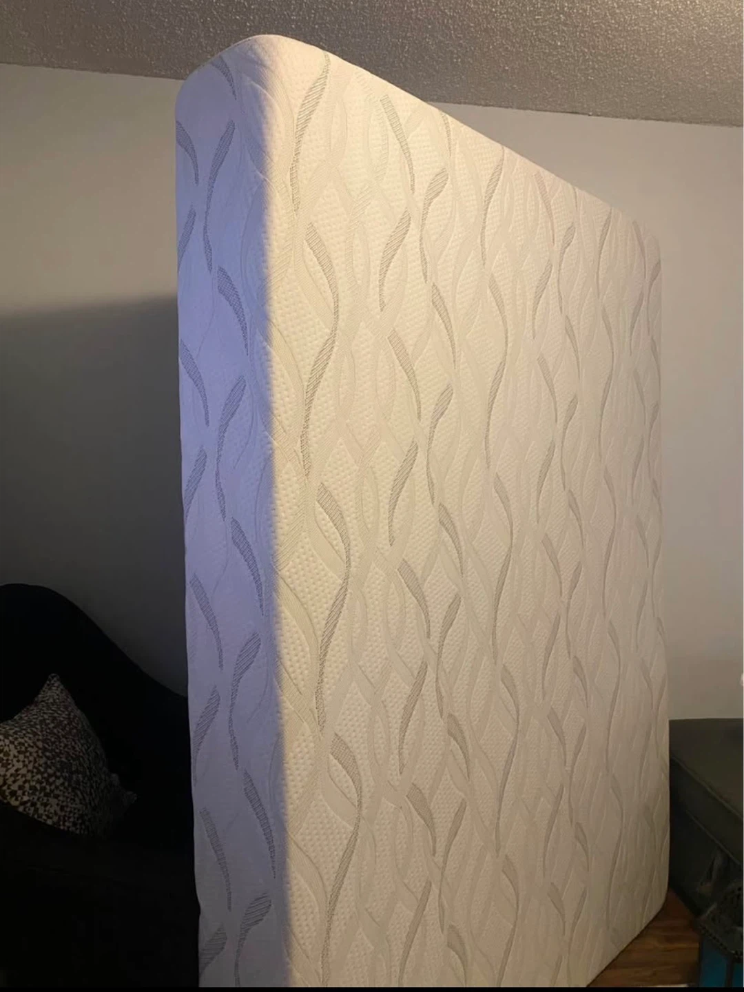 Queen Comfort Tech 10" Firm Mattress
