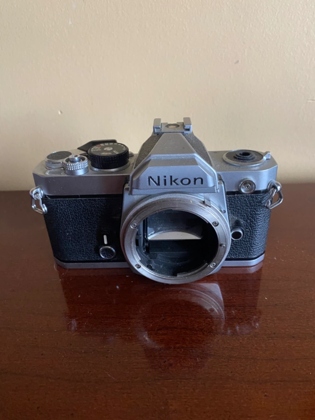 9 Assorted Vintage Film Cameras and Lenses - photo 3