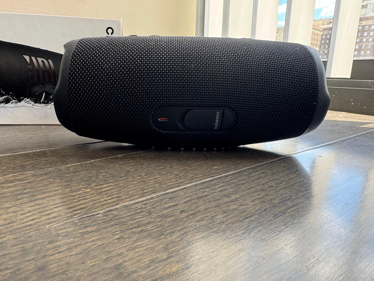 JBL Charge 5 with box - photo 2