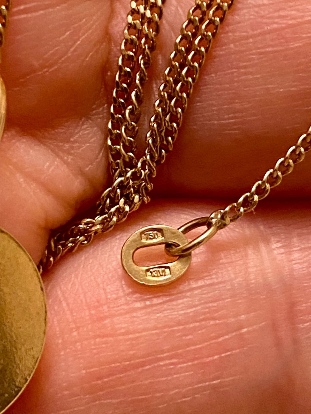 18K Yellow Gold Necklace with Zodiac Pendant - photo 4