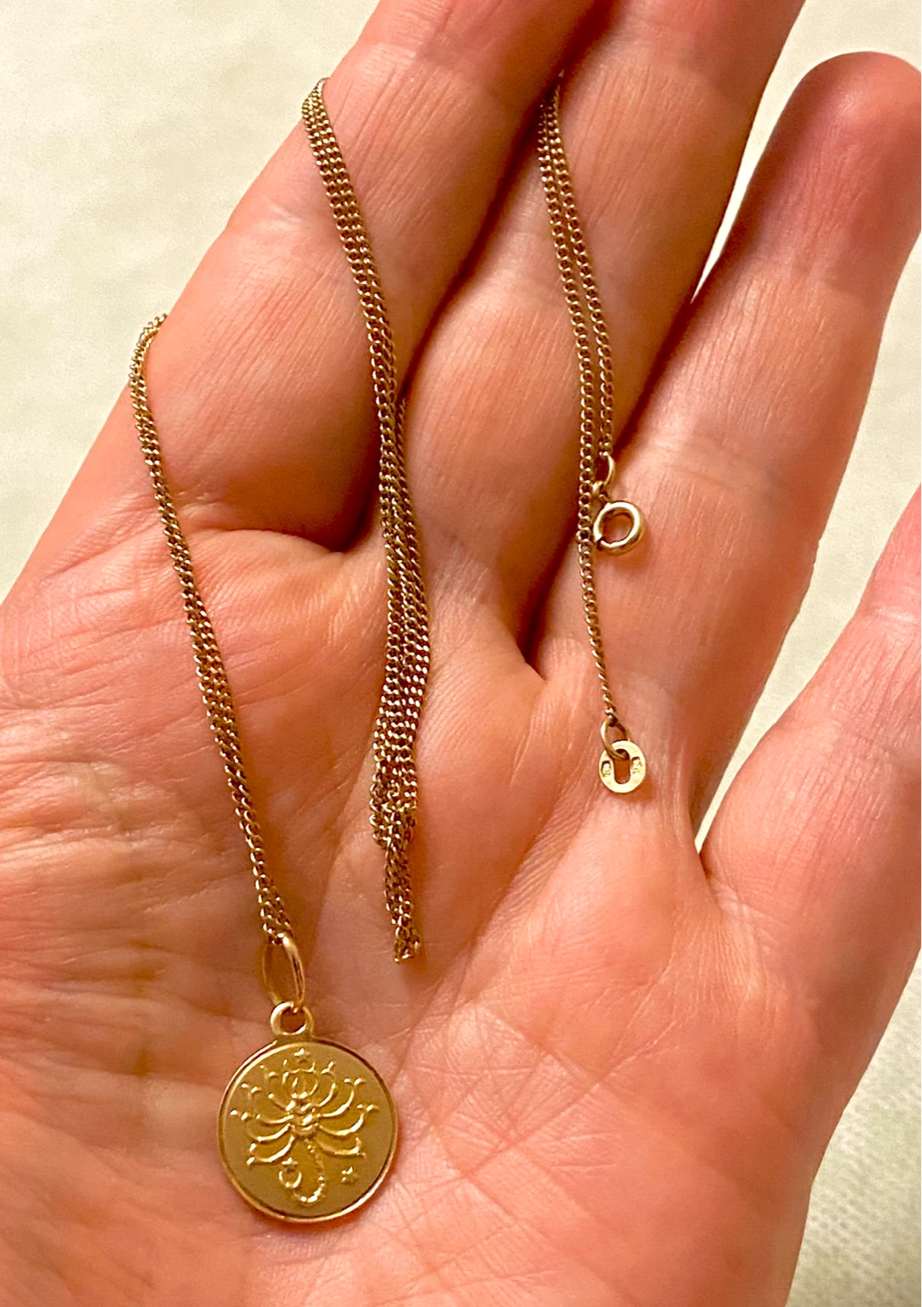 18K Yellow Gold Necklace with Zodiac Pendant
