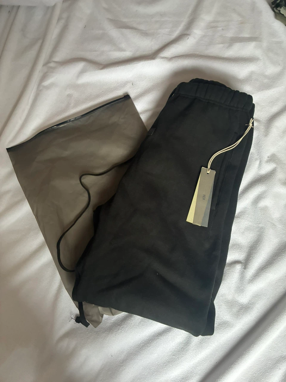 Essential Sweatpants - Size M