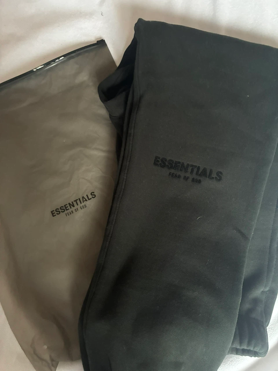 Essential Sweatpants - Size M - photo 2