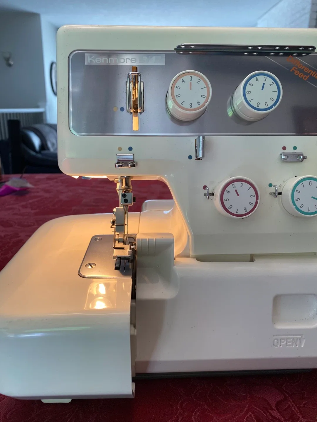 Kenmore 3 4D Serger Sewing Machine