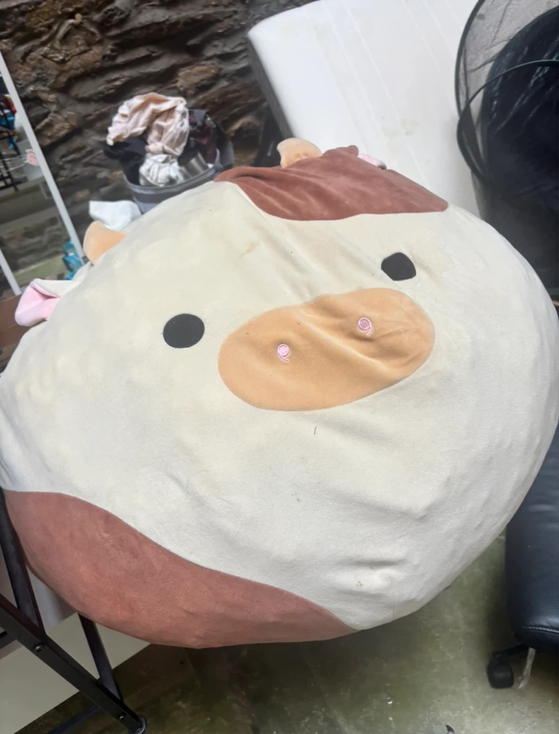 New Squishmallows Ronnie the Cow 24" Plush - photo 4