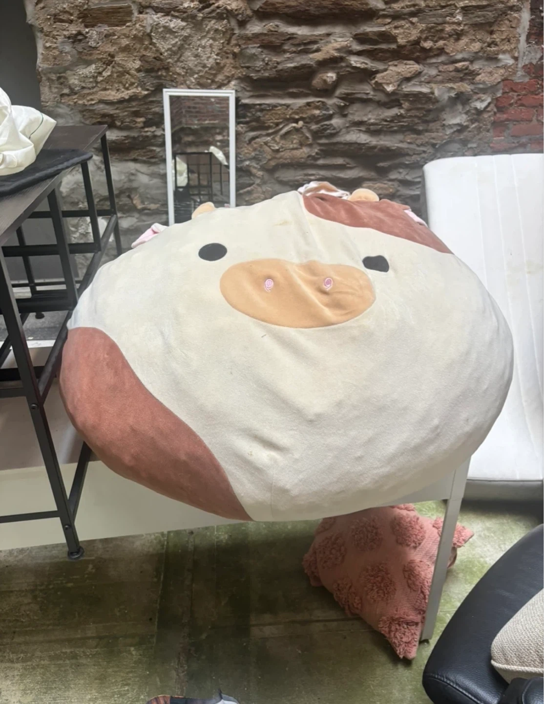 New Squishmallows Ronnie the Cow 24" Plush - photo 2