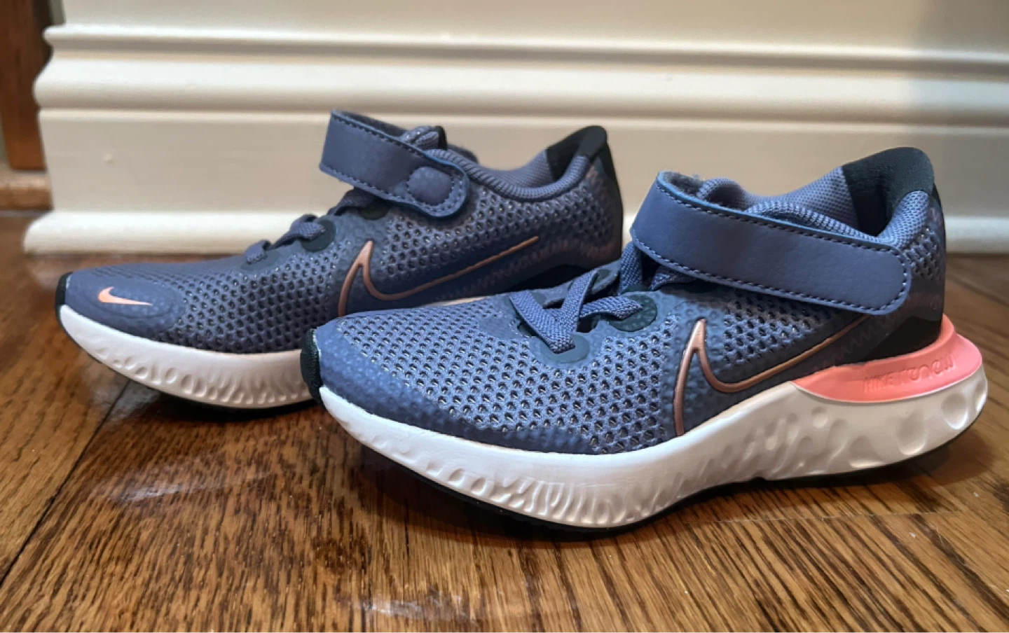 Nike Renew Run Kids Shoes - photo 2