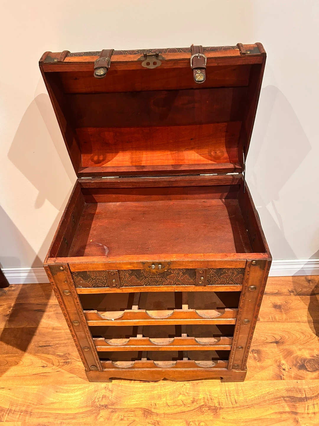 Vintage-Style Wooden Wine Rack Cabinet with Top Storage - photo 3