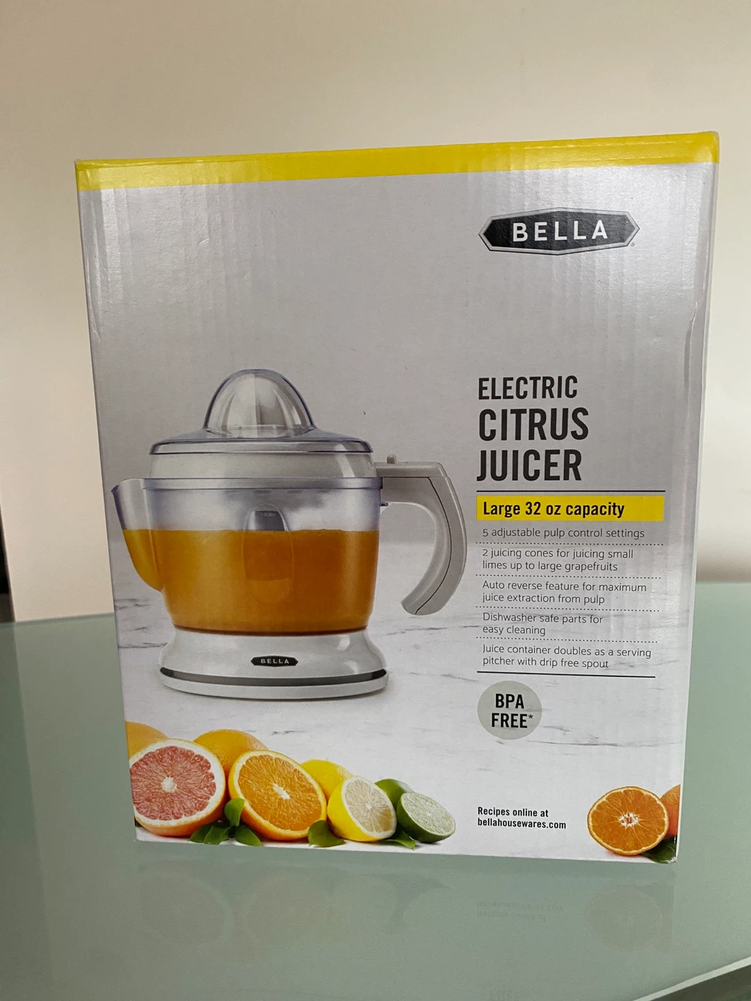 BELLA Electric Citrus Juicer - Large 32 oz Capacity