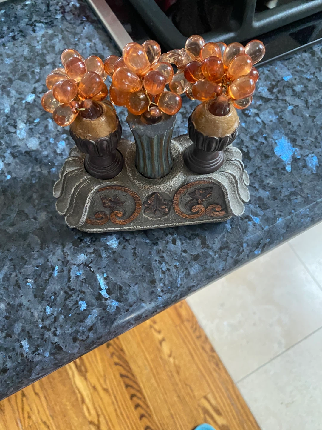 Decorative Grape Bottle Stoppers Set - photo 5