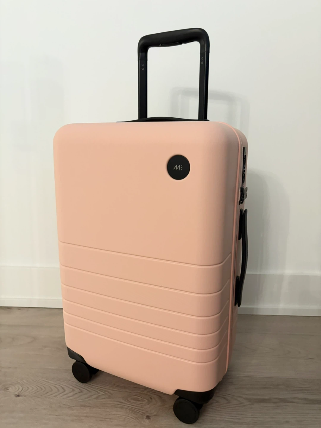 Monos Carry On Luggage - Rose quartz colour