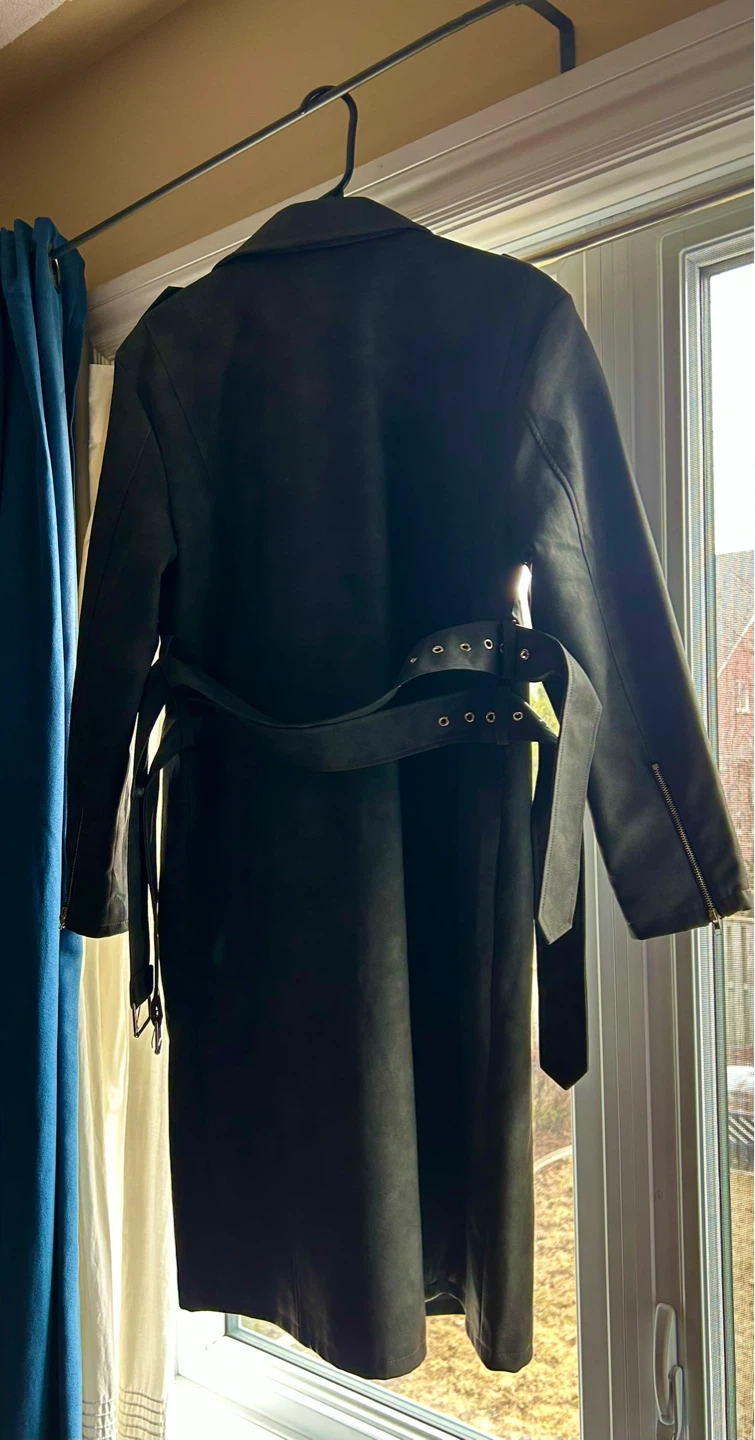 PrettyLittleThing Black Faux Suede Belted Trench Coat - photo 5