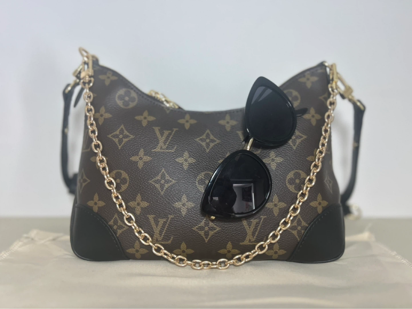 Monogram chain shoulder purse - brown + black