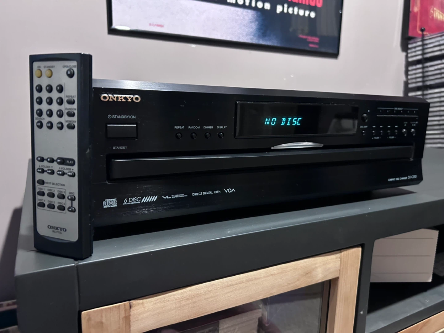 Onkyo DX-C390 6-Disc Compact Disc Changer with Remote - photo 2