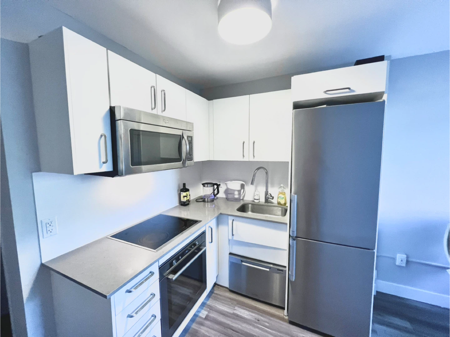 Modern downtown studio good location for sublet