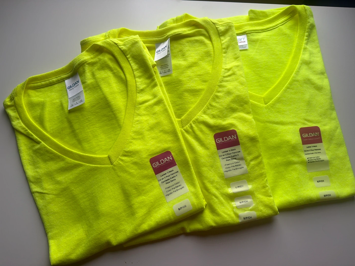 Gildan Ladies' V-Neck T-Shirts (Size S/P/CH)