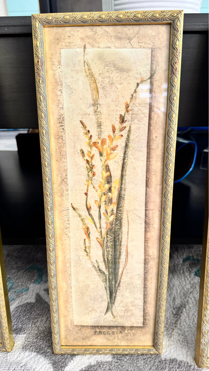 4 Beautiful Gold Frames - photo 3